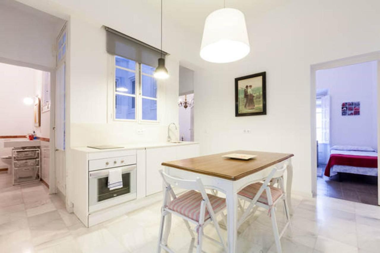 Apartamentos Rg Arenal Sevilla Pokoj fotografie