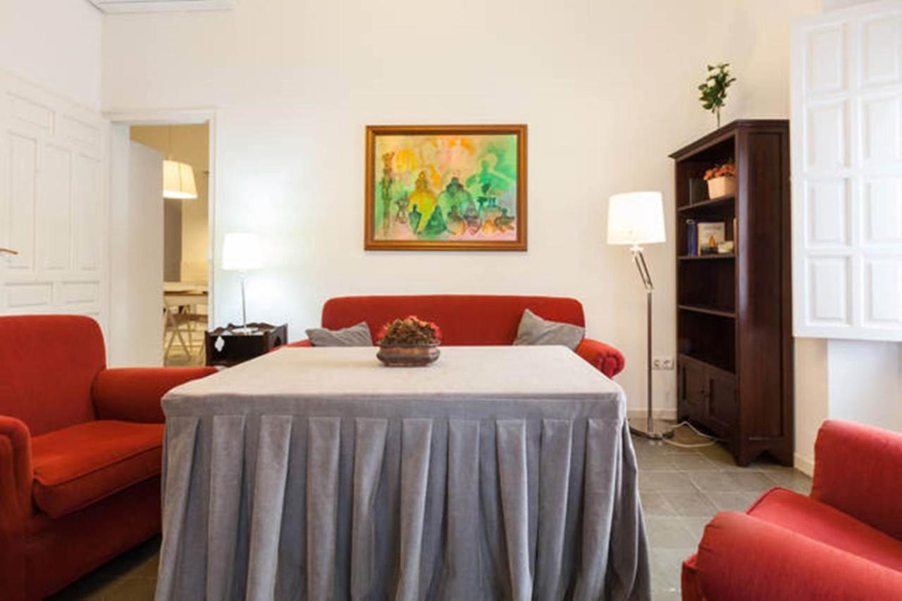 Apartamentos Rg Arenal Sevilla Pokoj fotografie