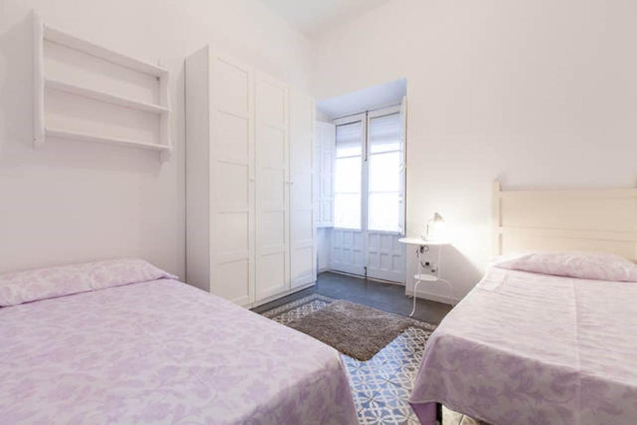Apartamentos Rg Arenal Sevilla Pokoj fotografie