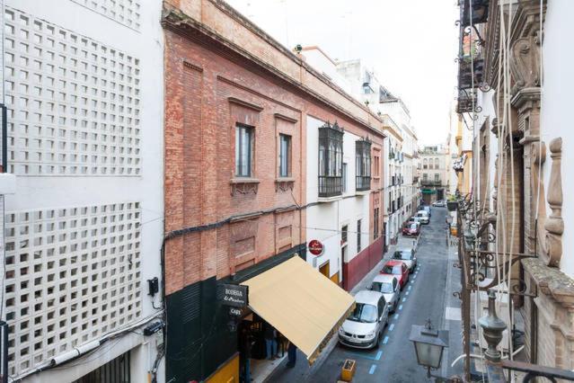 Apartamentos Rg Arenal Sevilla Pokoj fotografie